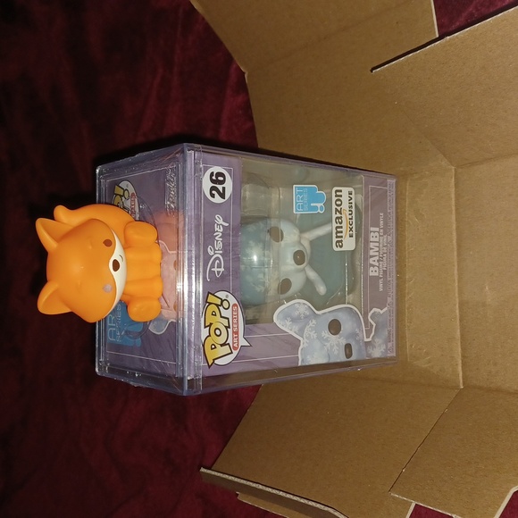 🆕️ Funko Pop Disney Treasures of The Vault Bambi Artist Series Amazon Exclusive - Picture 1 of 9